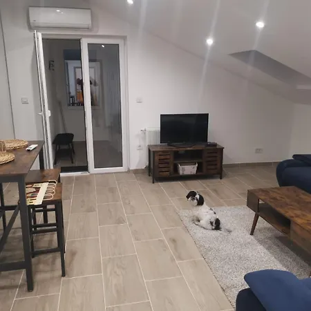 Apartman Emily Cavle Exterior photo