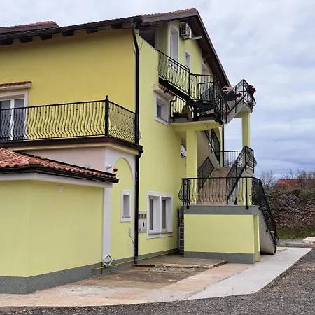 Apartman Emily Cavle Exterior photo